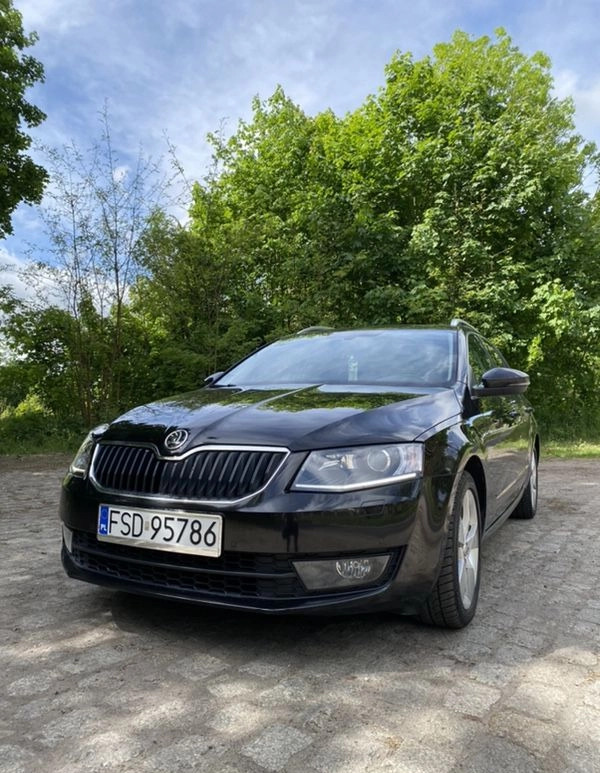 Skoda Octavia cena 46900 przebieg: 257500, rok produkcji 2015 z Drezdenko małe 154